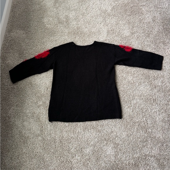 Soft Fuzzy Sweater Size Medium - Picture 7 of 7